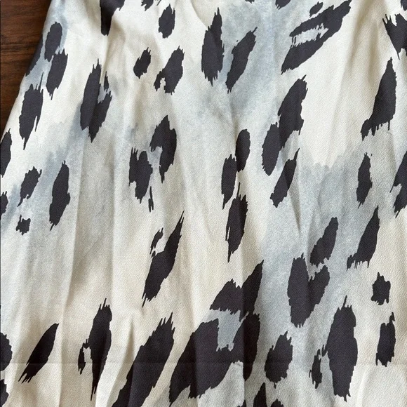 Express Black and Cream Patterned Midi Dress - Picture 6 of 8